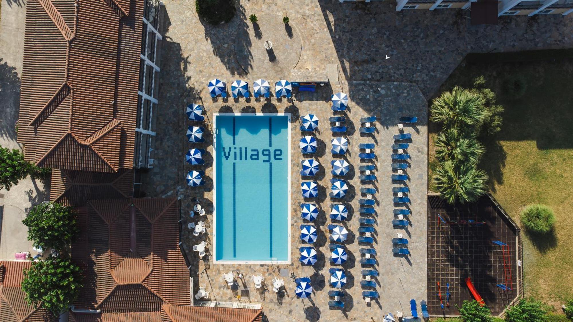 Village Inn Studios & Family Apartments Laganas Exteriör bild